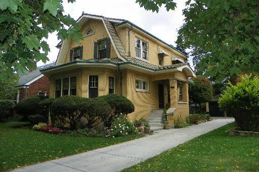 9907 S Leavitt Ave., Chicago, IL 60643