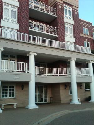 7011 W Touhy Ave. #209, Niles, IL 60714