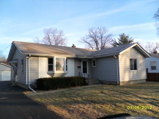 409 Manor Pl., Aurora, IL 60506