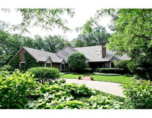 314 Surrey Ln., Lincolnshire, IL 60069