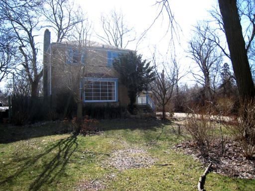 425 E Washington St., Des Plaines, IL 60016