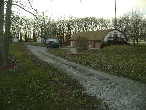 1339 100e Rd., Neoga, IL 62447