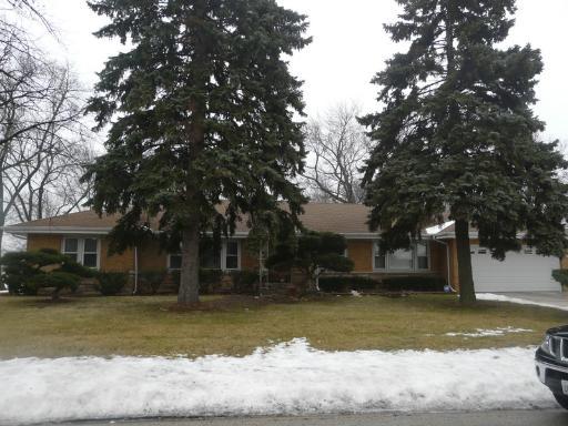 530 W Hillside Dr., Bensenville, IL 60106