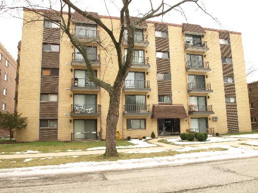1623 Ashland Ave. #5C, Des Plaines, IL 60016