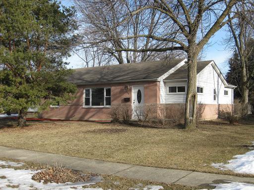 175 Chandler Ln., Hoffman Estates, IL 60194