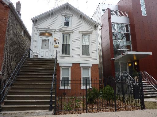 321 W Evergreen St., Chicago, IL 60610