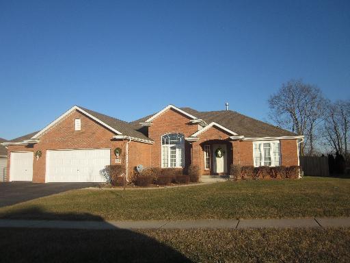 12471 Woodbury Ridge Way, Roscoe, IL 61073