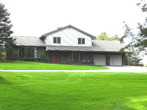 8088 Crestview Rd., Stillman Valley, IL 61084