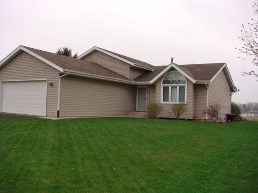903 Stonefield Ln., Rockford, IL 61108