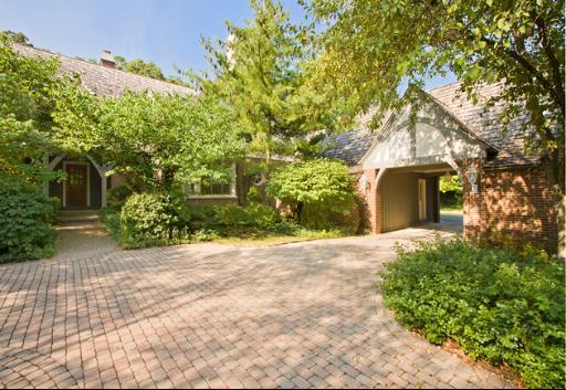 3 Goose Lake Dr., Barrington Hills, IL 60010