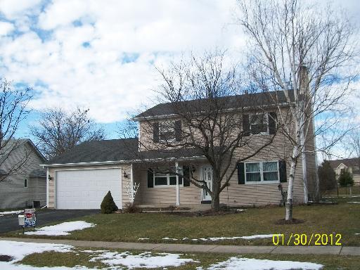 505 Pinewood Dr., North Aurora, IL 60542