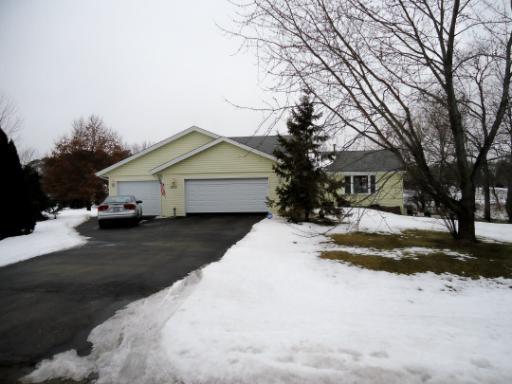 9512 Cherrywood, Roscoe, IL 61073