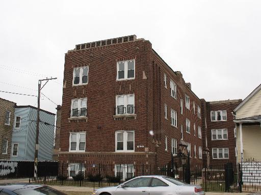 1839 N Monticello #2W, Chicago, IL 60647