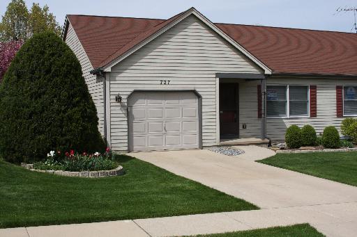 727 Alice Pl., Elgin, IL 60123
