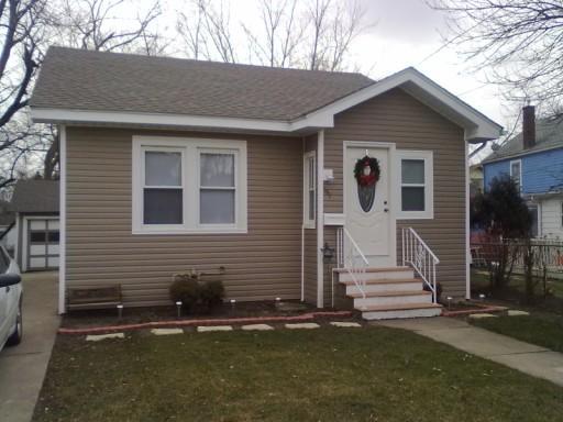 707 Fifth Ave., Aurora, IL 60505