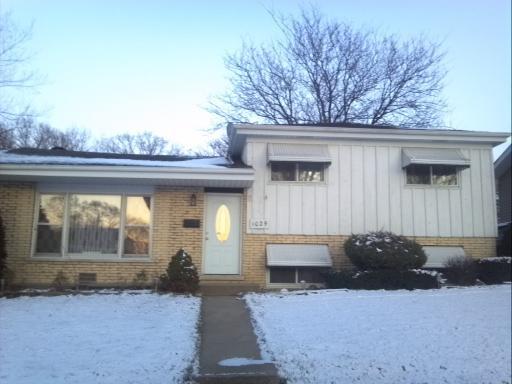 1029 Crestview Dr., Lemont, IL 60439