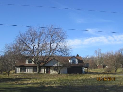 921 N Draper Dr., Mchenry, IL 60050