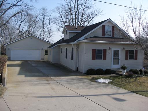 904 Jones Ave., Oglesby, IL 61348