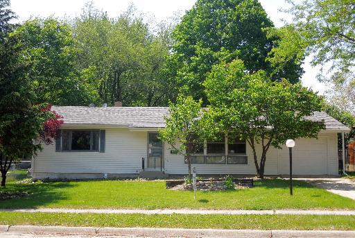 1115 Sunnymeade Tr., Dekalb, IL 60115