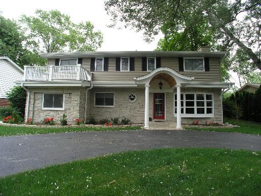 215 Skyline Dr., Barrington, IL 60010