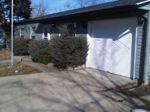405 Holden Ave., Romeoville, IL 60446