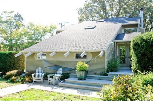 1917 Birchwood Ave., Wilmette, IL 60091