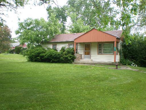 7827 Dunham Rd., Downers Grove, IL 60516
