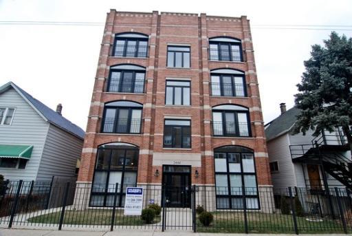 2444 W Diversey Ave. #2E, Chicago, IL 60647