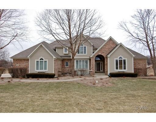 3112 Royal Woods Dr., Crystal Lake, IL 60014