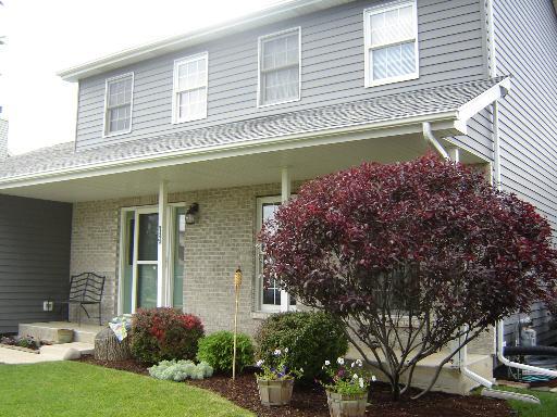 250 Ash Ave., Woodstock, IL 60098