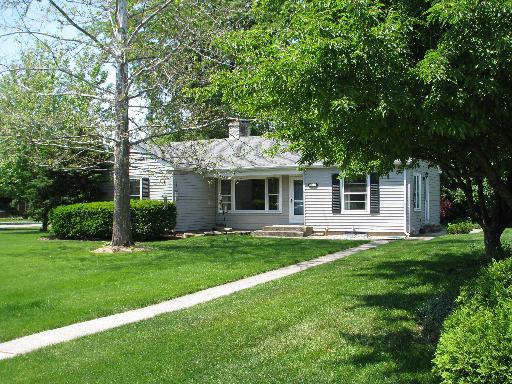 220 Kane St., Geneva, IL 60134
