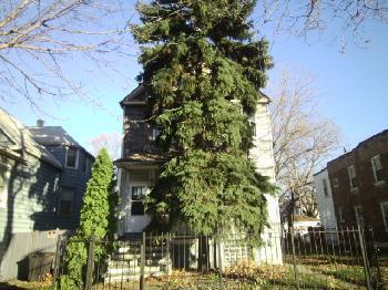 8227 S Marquette Ave., Chicago, IL 60617