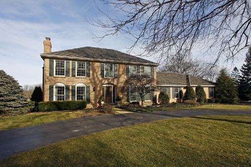 5 Stone Ridge Dr., South Barrington, IL 60010