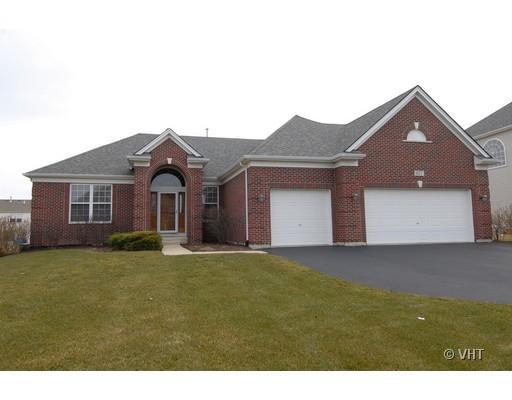 677 Kelley Dr., North Aurora, IL 60542