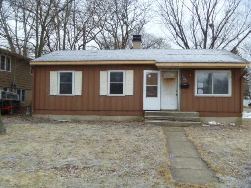 1809 Clay St., Woodstock, IL 60098