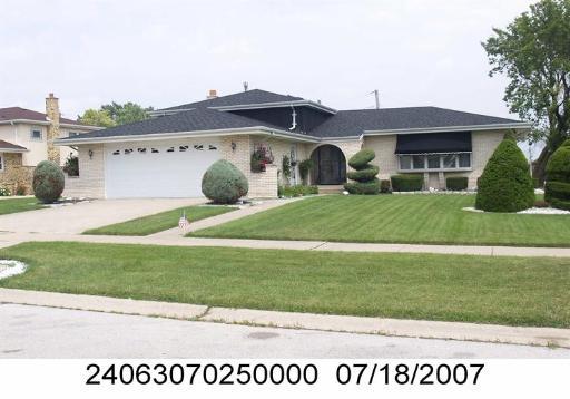 9429 S 69th Ct., Oak Lawn, IL 60453