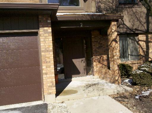 2 Creekside Cir. #A, Elgin, IL 60123