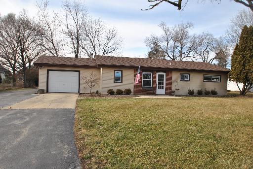 356 Hilltop Dr., North Aurora, IL 60542
