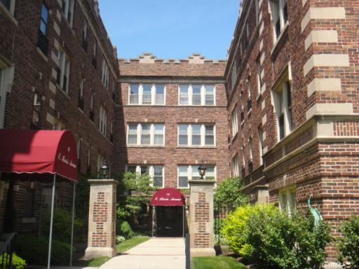 75 E Harris Ave. #1F, La Grange, IL 60525
