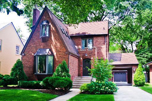 728 S Spring Ave., La Grange, IL 60525