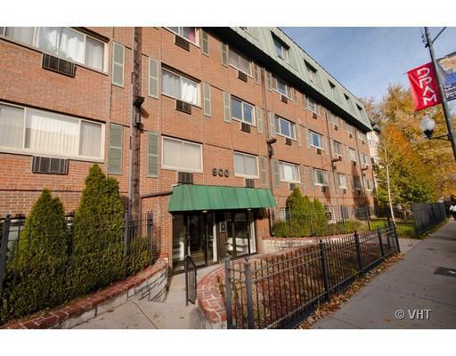 900 W Fullerton Ave. #2A, Chicago, IL 60614