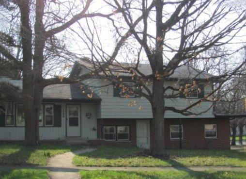 1206 University Dr., Dekalb, IL 60115