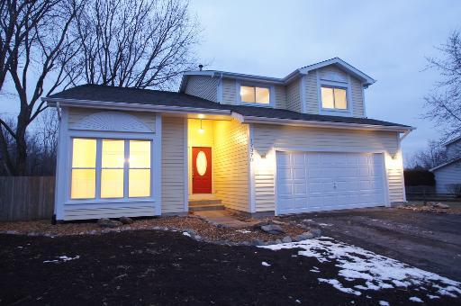 17370 W Woodland Dr., Grayslake, IL 60030
