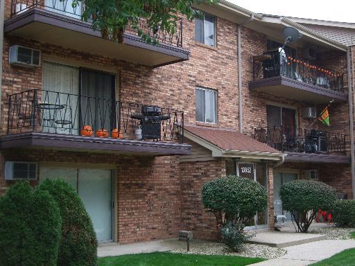13952 S Waterbury Dr. #801, Crestwood, IL 60445