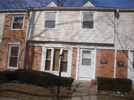 2023 Duxbury Ct., Streamwood, IL 60107