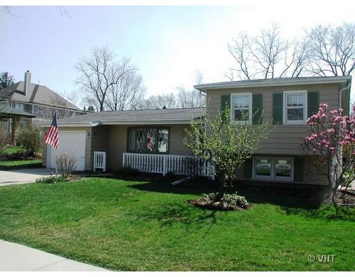 431 Phillips Ave., Glen Ellyn, IL 60137
