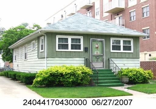9425 Tulley Ave., Oak Lawn, IL 60453