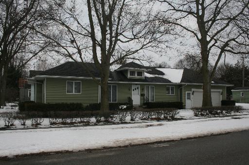 80 W Willow St., Coal City, IL 60416