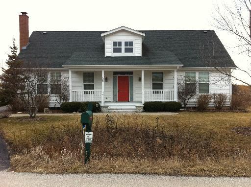 1093 Hedgerow Dr., Grayslake, IL 60030