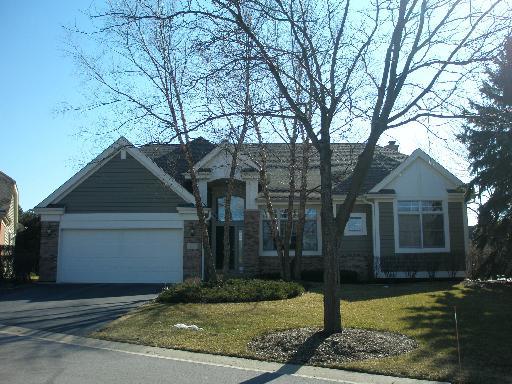 2 Doral Ct., Lake In The Hills, IL 60156